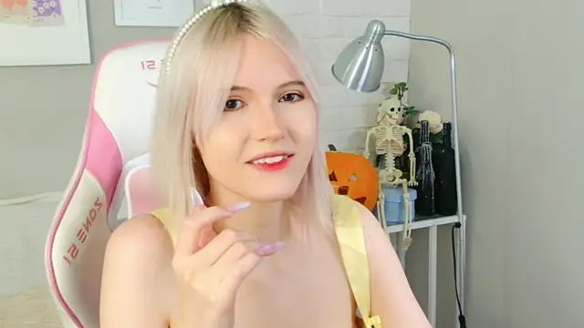 NellieLoyns online show from 25, 10, 2025