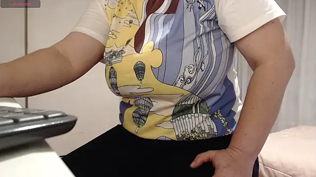 MommyHelpsmee online show from 11, 10, 2025