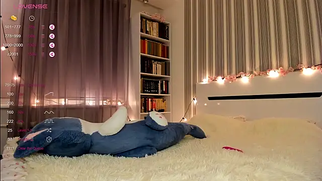 Snapshot of Awwwrora chatting on 9, 1, 2025 Awwwrora online show from 9, 1, 2025