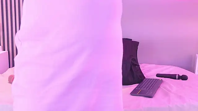 GysellHanson online show from 7, 5, 2026