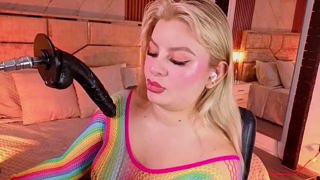 LolaAngellx online show from 23, 7, 2026