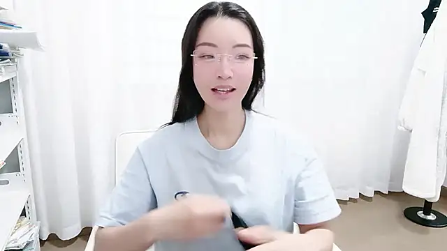 Snapshot of Lucky-kaka999 chatting on 2, 12, 2025 Lucky-kaka999 online show from 2, 12, 2025