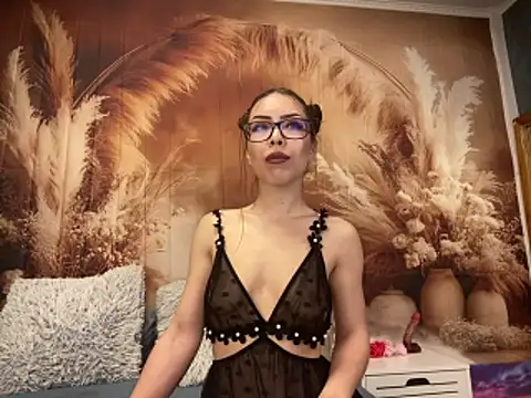 Snapshot of EmaLowe chatting on 22, 3, 2026 EmaLowe online show from 22, 3, 2026