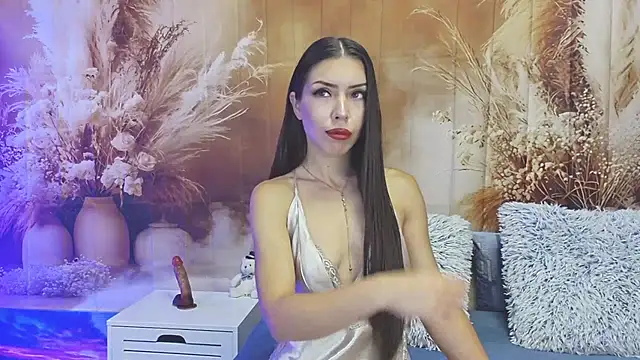 EmaLowe online show from 26, 6, 2026