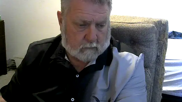 viejo oso online show from 10, 11, 2025