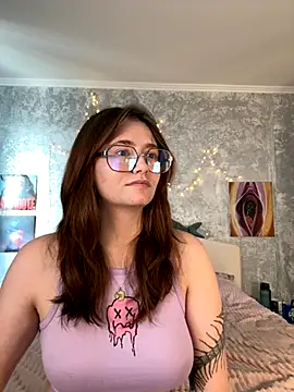 Snapshot of Sabrina_shells chatting on 10, 9, 2025 Sabrina shells online show from 10, 9, 2025