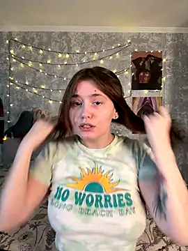 Snapshot of Sabrina_shells chatting on 6, 11, 2025 Sabrina shells online show from 6, 11, 2025