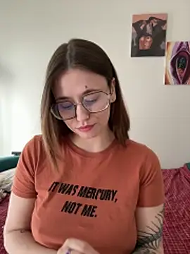 Snapshot of Sabrina_shells chatting on 4, 4, 2026 Sabrina shells online show from 4, 4, 2026