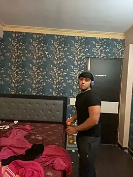 Snapshot of sunny49477 chatting on 29, 12, 2024 sunny49477 online show from 29, 12, 2024