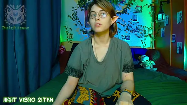 TrickyKitsune online show from 11, 5, 2026