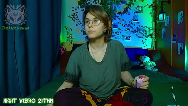 TrickyKitsune online show from 11, 5, 2026