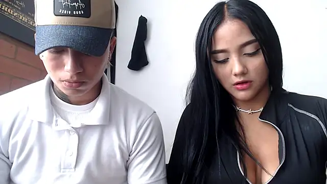 Snapshot of Thiago_x_Sahara chatting on 5, 1, 2025 Thiago x Sahara online show from 5, 1, 2025