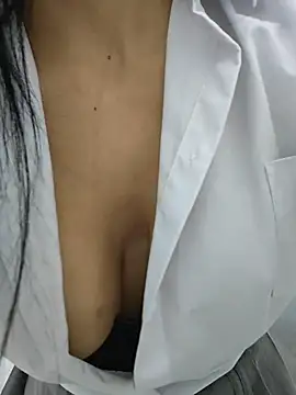 Isabellitasexi38 online show from 25, 7, 2026