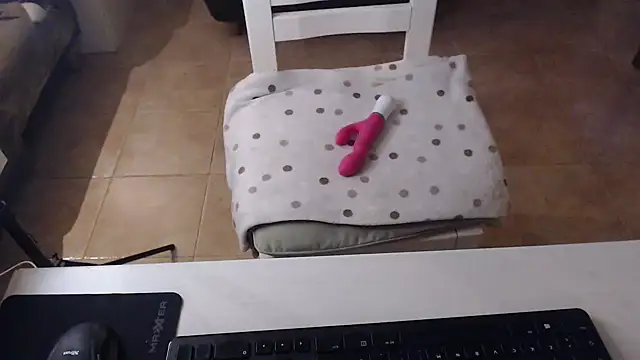 Snapshot of LasolitaAuri chatting on 1, 2, 2025 LasolitaAuri online show from 1, 2, 2025