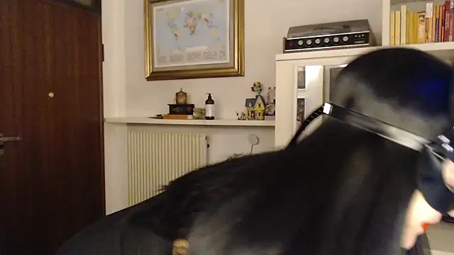 Snapshot of LasolitaAuri chatting on 10, 2, 2025 LasolitaAuri online show from 10, 2, 2025