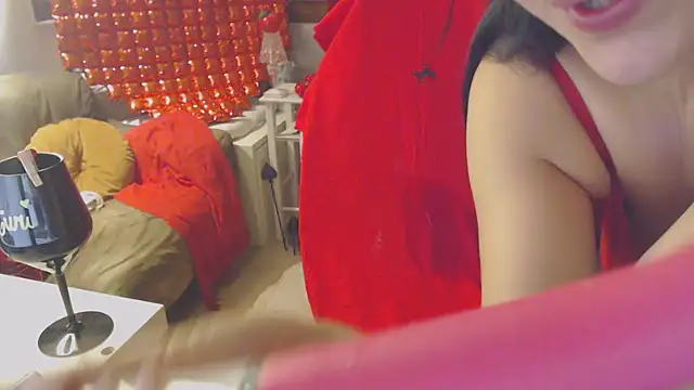 Snapshot of LasolitaAuri chatting on 14, 2, 2025 LasolitaAuri online show from 14, 2, 2025