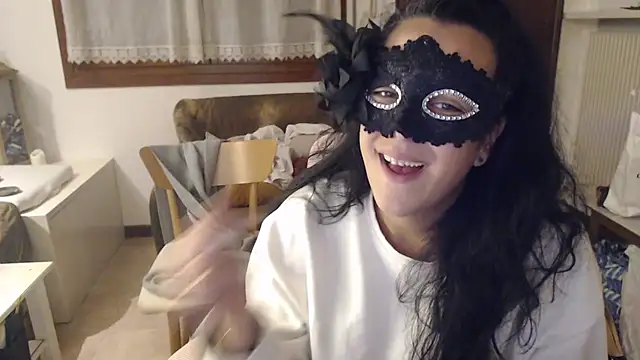 Snapshot of LasolitaAuri chatting on 2, 3, 2025 LasolitaAuri online show from 2, 3, 2025