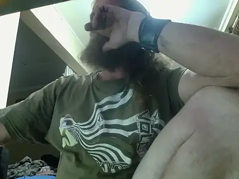 Snapshot of poesnuus999 chatting on 15, 10, 2025 poesnuus999 online show from 15, 10, 2025