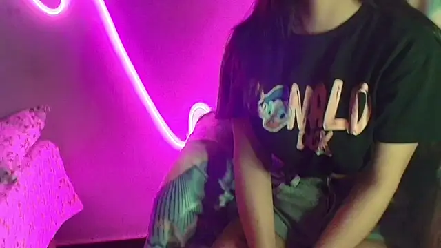 Snapshot of naaya27 chatting on 6, 1, 2025 naaya27 online show from 6, 1, 2025