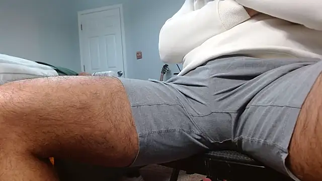 MrLatinKing online show from 4, 1, 2025