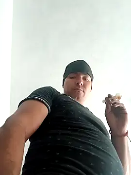 Snapshot of chinoxxx chatting on 3, 2, 2025 chinoxxx online show from 3, 2, 2025