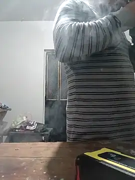 Snapshot of chinoxxx chatting on 25, 9, 2025 chinoxxx online show from 25, 9, 2025