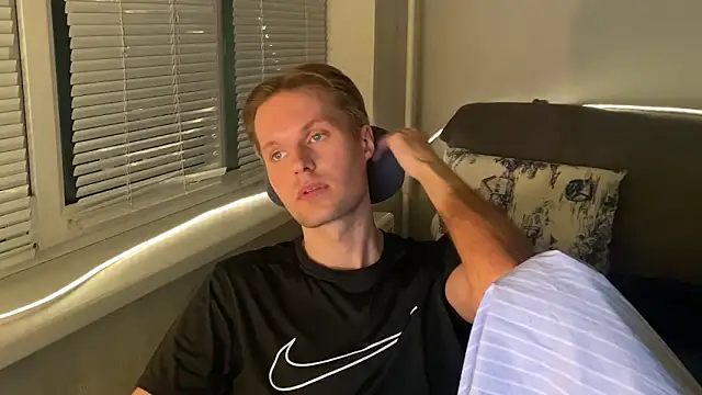 Leonnextdoor online show from 15, 1, 2026