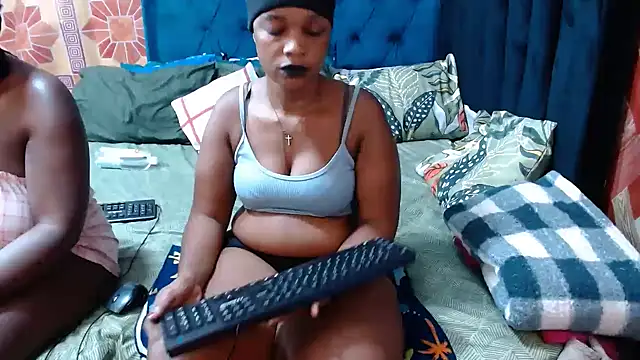 Thickbootykim online show from 6, 3, 2026