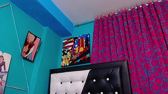 Snapshot of valerie_mase chatting on 18, 12, 2024 valerie mase online show from 18, 12, 2024