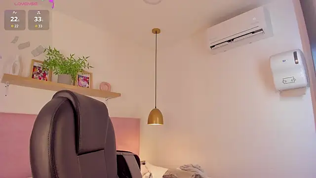 Snapshot of violeta_candyy_ chatting on 26, 6, 2026 violeta candyy online show from 26, 6, 2026