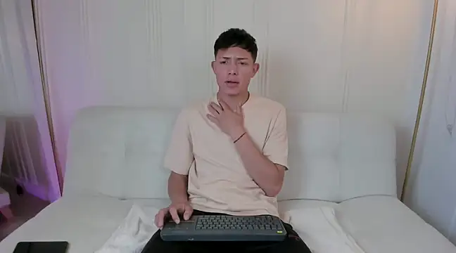 apoloruso online show from 13, 1, 2025
