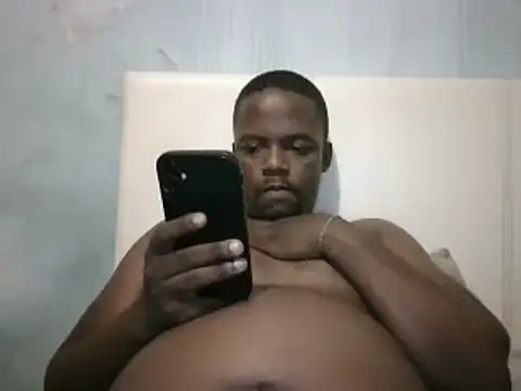 Snapshot of ThamiXX chatting on 12, 1, 2025 ThamiXX online show from 12, 1, 2025