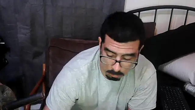 Snapshot of k1oudE chatting on 28, 5, 2026 k1oudE online show from 28, 5, 2026