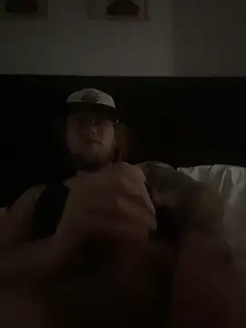 Snapshot of tcadle1824 chatting on 22, 3, 2026 tcadle1824 online show from 22, 3, 2026