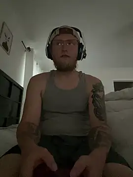 Snapshot of tcadle1824 chatting on 22, 3, 2026 tcadle1824 online show from 22, 3, 2026