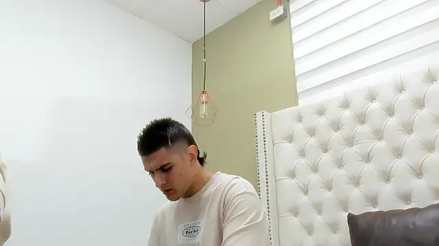 DAVID VICTORIAA online show from 14, 10, 2025