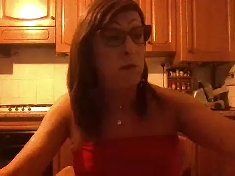 Snapshot of Tiabet chatting on 2, 10, 2025 Tiabet online show from 2, 10, 2025