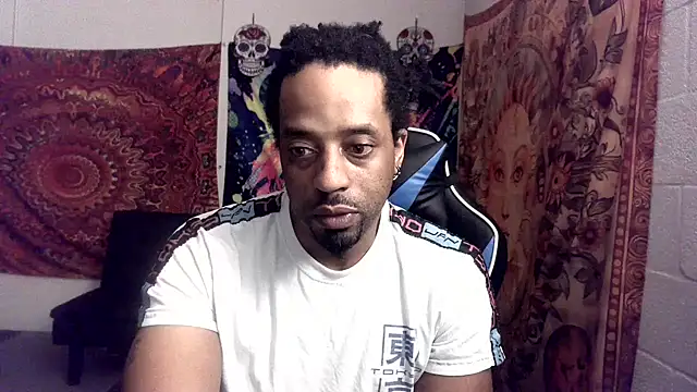 Snapshot of Coco-Licious chatting on 1, 1, 2025 Coco-Licious online show from 1, 1, 2025