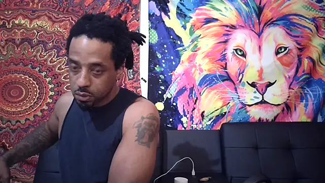 Snapshot of Coco-Licious chatting on 5, 1, 2025 Coco-Licious online show from 5, 1, 2025