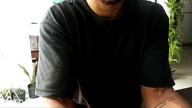 Adam Valenciia online show from 4, 7, 2026