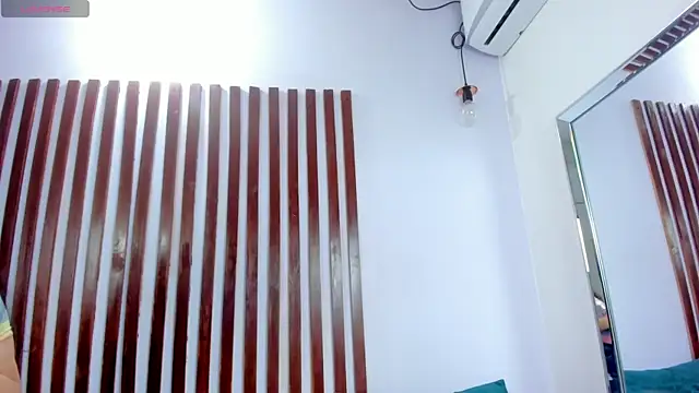 KRYSSTARITTER4 online show from 13, 2, 2025