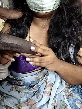 Snapshot of Rathi22 chatting on 8, 9, 2025 Rathi22 online show from 8, 9, 2025