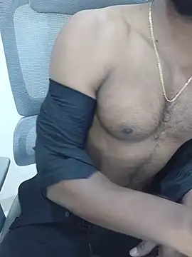 Snapshot of hot_boy_dic chatting on 6, 3, 2026 hot boy dic online show from 6, 3, 2026