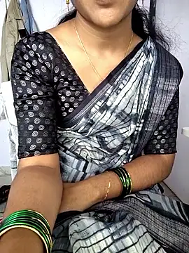 lovelygirl4567 online show from 4, 12, 2025