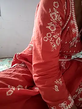 lovelygirl4567 online show from 30, 4, 2026