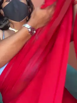 Snapshot of Lovely-Shivani chatting on 7, 3, 2025 Lovely-Shivani online show from 7, 3, 2025