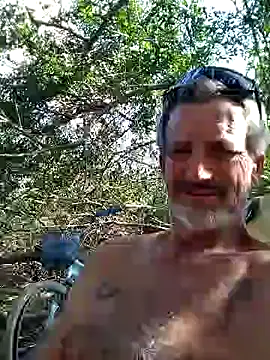 Snapshot of Cloudin_around chatting on 6, 2, 2025 Cloudin around online show from 6, 2, 2025