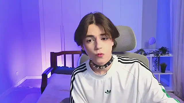 b0y fantasy online show from 3, 1, 2025