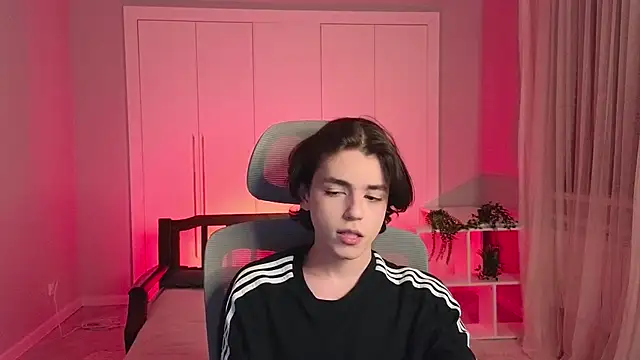 b0y fantasy online show from 20, 1, 2025