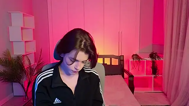 b0y fantasy online show from 28, 1, 2025